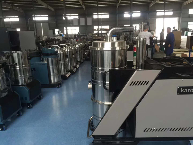 柯琳德生产车间内吸尘器半成品堆放区